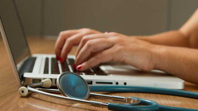Диагностический зонд будет сообщит о раковых клетках желтым светом