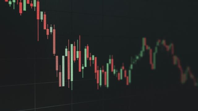 Ключевая ставка ЦБ повторно снижена. Вот как это скажется на жителях РФ