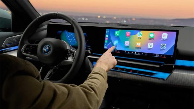 Любителей BMW обделили — они не смогут полноценно использовать iPhone в автомобилях