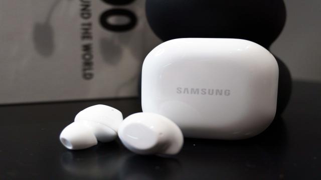 Обзор TWS-наушников Samsung Galaxy Buds Core: громко, чисто, доступно