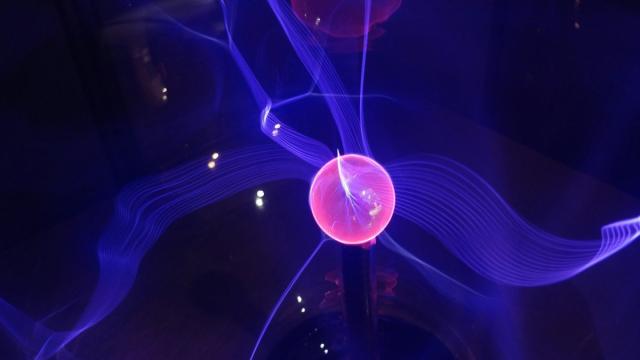 «Парачастицы»: физики нашли третье царство квантовых частиц