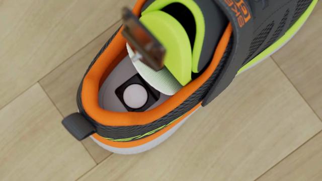 Skechers выпустила кроссовки с отсеком для AirTag. В таких ваши дети точно не потеряются