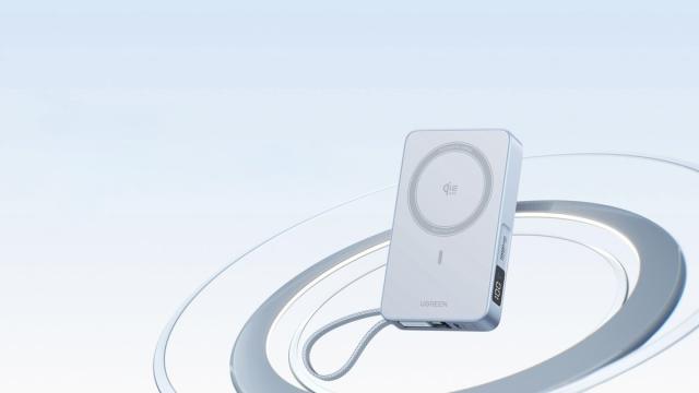 Ugreen представила первый в мире пауэрбанк с поддержкой Qi 2.2