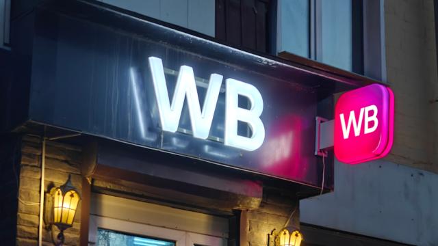 Wildberries запустил новые ПВЗ — без сотрудников. Как выглядят и работают такие пункты?