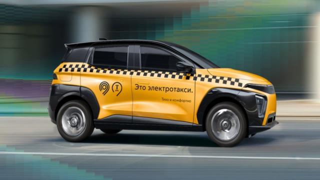 В России представили такси-версию электромобиля «Атом»
