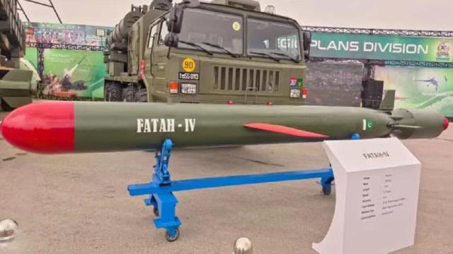 Пакистан официально представил Fatah-4 — крылатую ракету нового поколения
