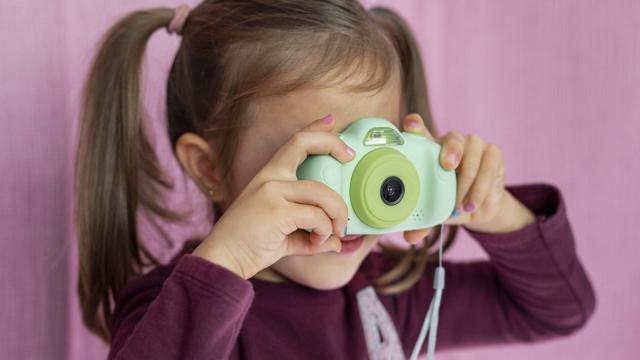 Топ-5 лучших детских фотоаппаратов в 2025 году: для праздников, путешествий и игр