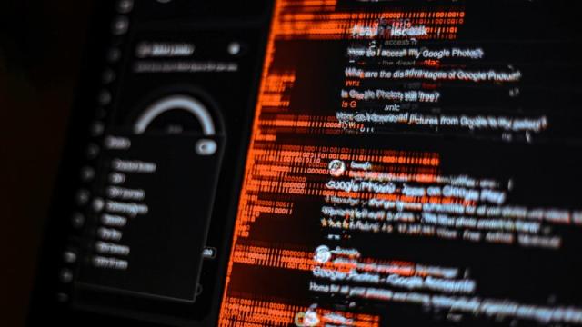 Хакеры заполонили F******k замаскированными в SVG-изображениях вирусами