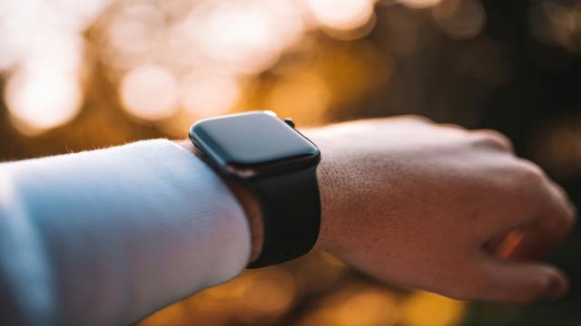 Эти смарт-часы — главный враг Apple Watch и Galaxy Watch. Умеют всё то же и стоят дешевле