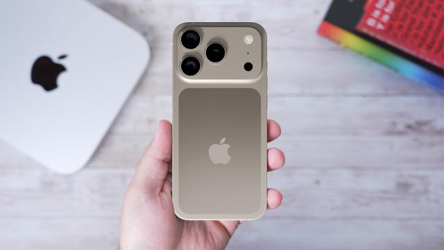 Это что-то новенькое: внутренности iPhone 17 Pro Max показали на фото вживую
