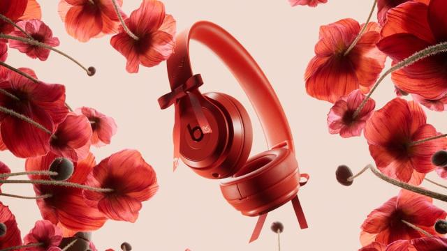 Apple представила самые необычные наушники Beats с бантиками