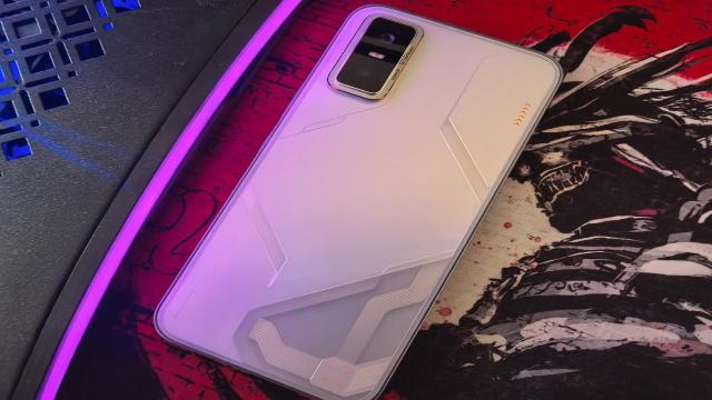 Игра и ничего лишнего: обзор геймерского смартфона Infinix GT 30 Pro