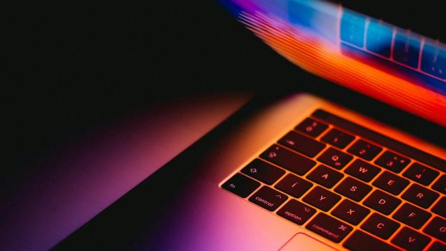 Топ-5 лучших ноутбуков на 17 дюймов в 2025 году: рейтинг редакции Hi-Tech Mail