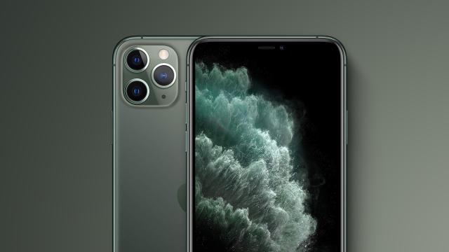 Это был первый Pro Max. Apple отправила легендарный iPhone в утиль