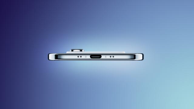iPhone Air получил титановый порт USB-C, который напечатали на 3D-принтере. У него сразу 3 жирных плюса