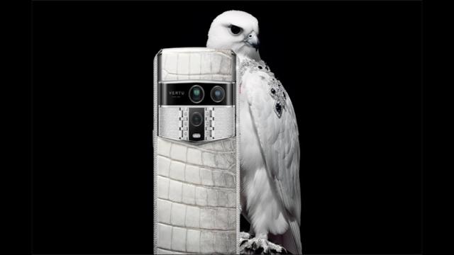 Выпущен Vertu Agent Q — смартфон по цене квартиры