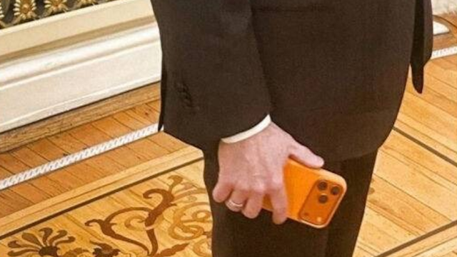 Депутат Милонов рассказал, для чего ему стильный оранжевый iPhone 17 Pro