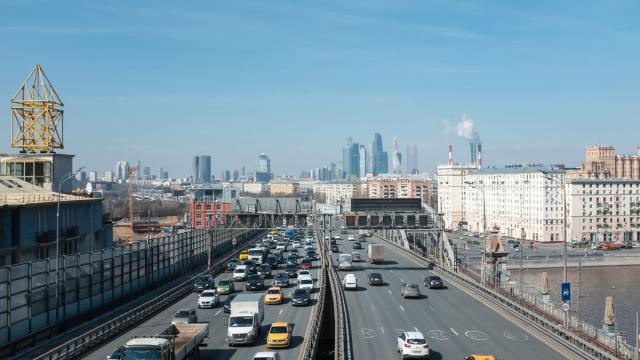 Когда в России перейдут на беспилотный транспорт: мнение главы РЖД