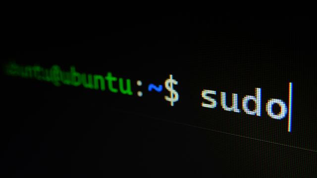 Массовые увольнения в Intel ударили по открытому ПО — Debian и Ubuntu остались без обновлений важных пакетов