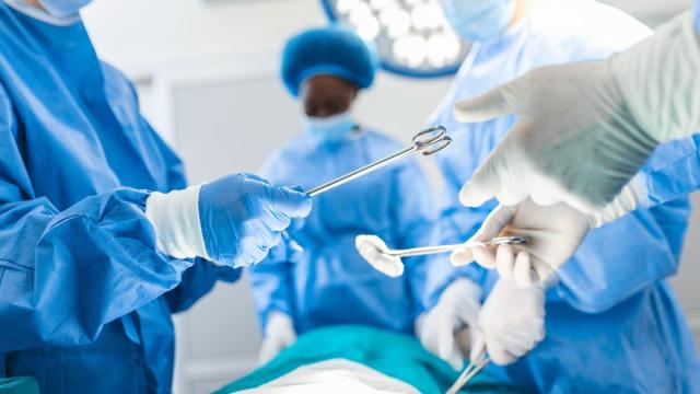 Созданы импланты, растворяющиеся в организме в заданный срок