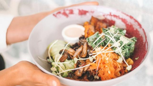 Ученые: временная веганская диета способна сделать людей моложе