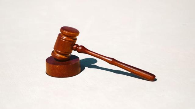 F******k и I*******m обязали вернуть хронологические ленты в качестве стандартных, но только в Нидерландах