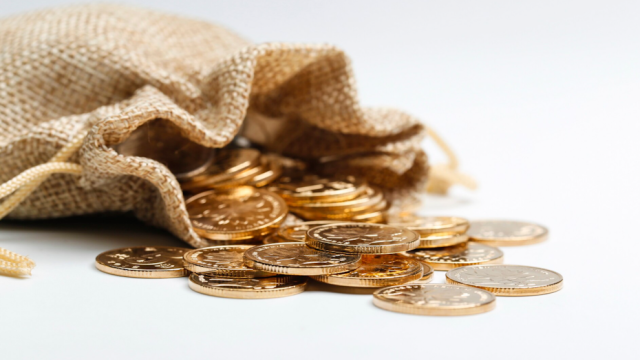 Борьба с мошенниками стала выгодной