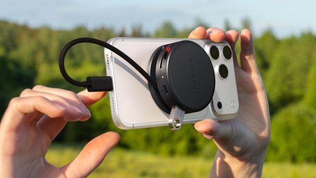 Необычно, но интересно: Satechi выпустила USB-хаб для iPhone с MagSafe