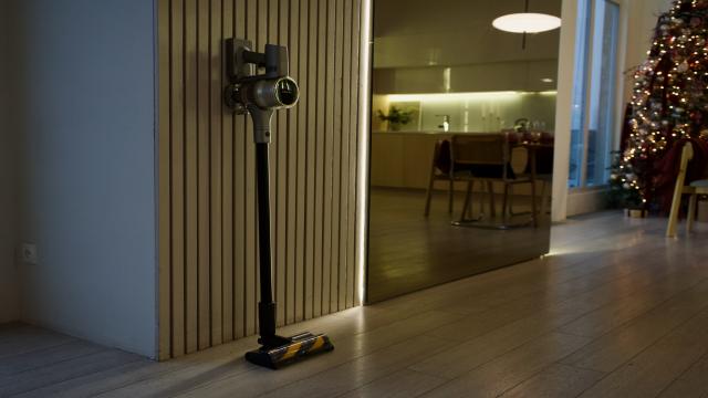 Обзор флагманского вертикального беспроводного пылесоса Dreame R20 Essential: идеальный кандидат для уборки дома и не только