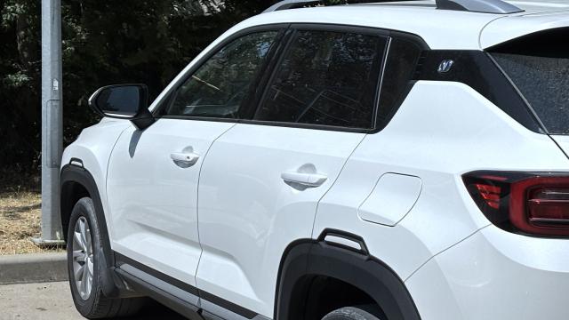 Российские водители массово скупают машины на вторичке. Что происходит?