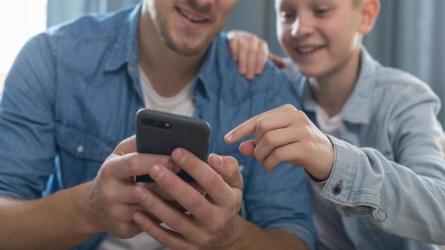 Россиянам рассказали, как мошенники обманывают школьников в мессенджере