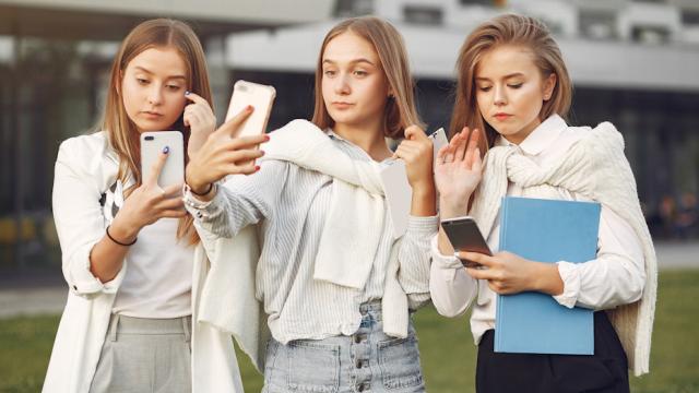 Власти РФ готовят новые запреты и ограничения в соцсетях