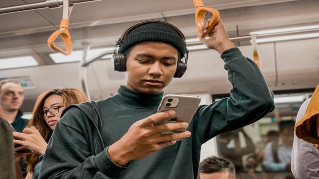 Глава I*******m допустил поддержку длинных видео для конкуренции с YouTube и расширение контроля над лентой