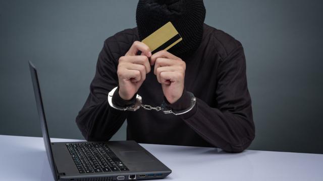 Мошенники переизобрели старую схему — стало ещё опаснее