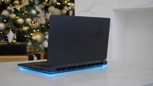 Обзор ноутбука ASUS ROG Strix G16 (G615LR): полноценная станция с легким апгрейдом для игр и работы