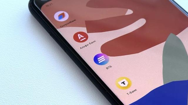 «Сбер» и «Т-банк» запускают переводы по QR-коду. Как это работает?