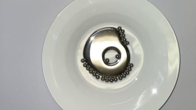 Ученые открыли гибридная форма материи между твердым и жидким состоянием