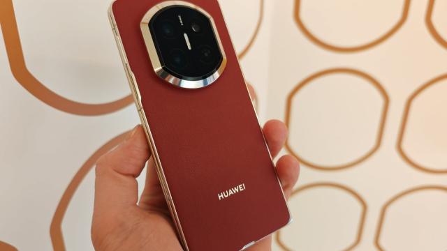 Huawei представила глобальную версию Huawei Mate X7 и другие устройства