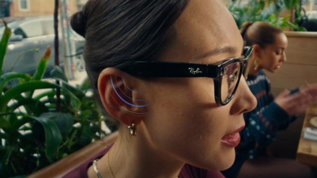 M**a научила умные очки Ray-Ban и Oakley усиливать голос собеседника и добавила интеграцию со Spotify