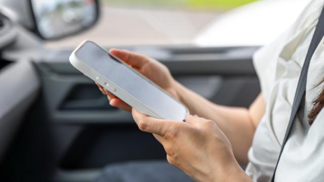 Гаишники начали требовать показать содержимое смартфона. Как на это реагировать?