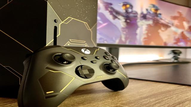 Замедляли Telegram и YouTube, а сломали тысячи Xbox по всей России