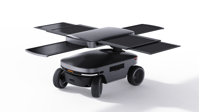 На CES 2026 показали Solar Mars Bot: робот-дворецкий для зарядки устройств