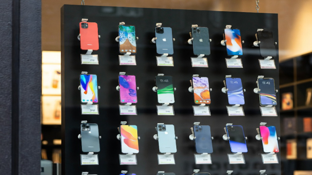 Начался обратный отчет до дикого подорожания смартфонов в России