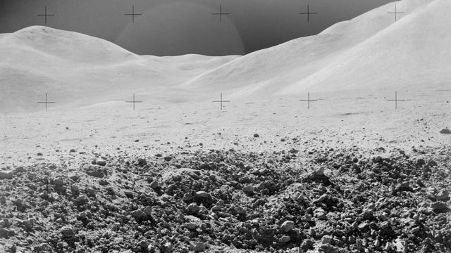 Сколько воды на Землю принесли метеориты: ответ подсказала Луна