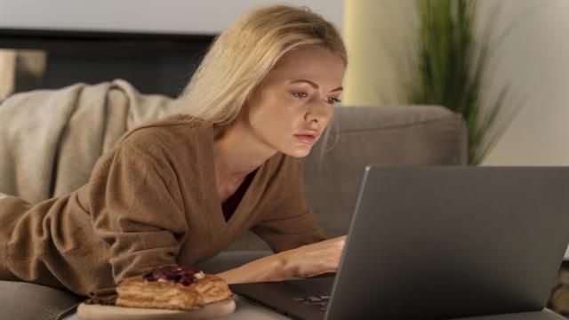 «Авито Подработка» и «Авито Услуги»: интерес молодых людей к подработке в 2026 году вырос почти в полтора раза