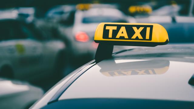 В России появится совершенно новый вид такси — райдхейлинг