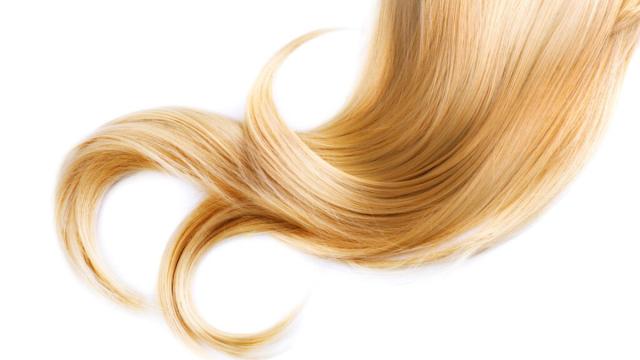 Забудьте о цветах: раньше влюбленные обменивались… волосами