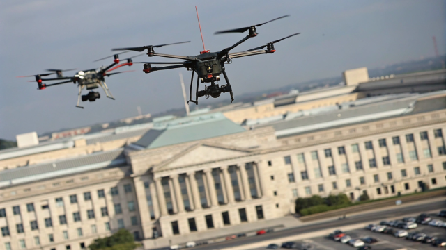 Илон Маск и Пентагон создадут дроны с голосовым управлением