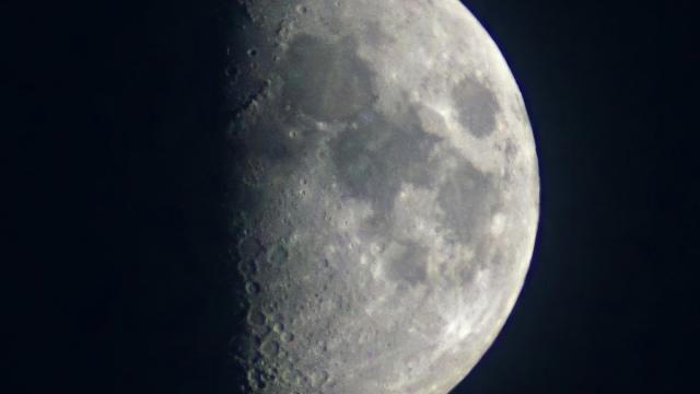 Лунные камни открыли новый факт о прошлом спутника Земли