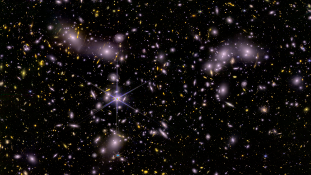 Остатки звезд помогут разгадать загадку дефицита массы в скоплениях галактик